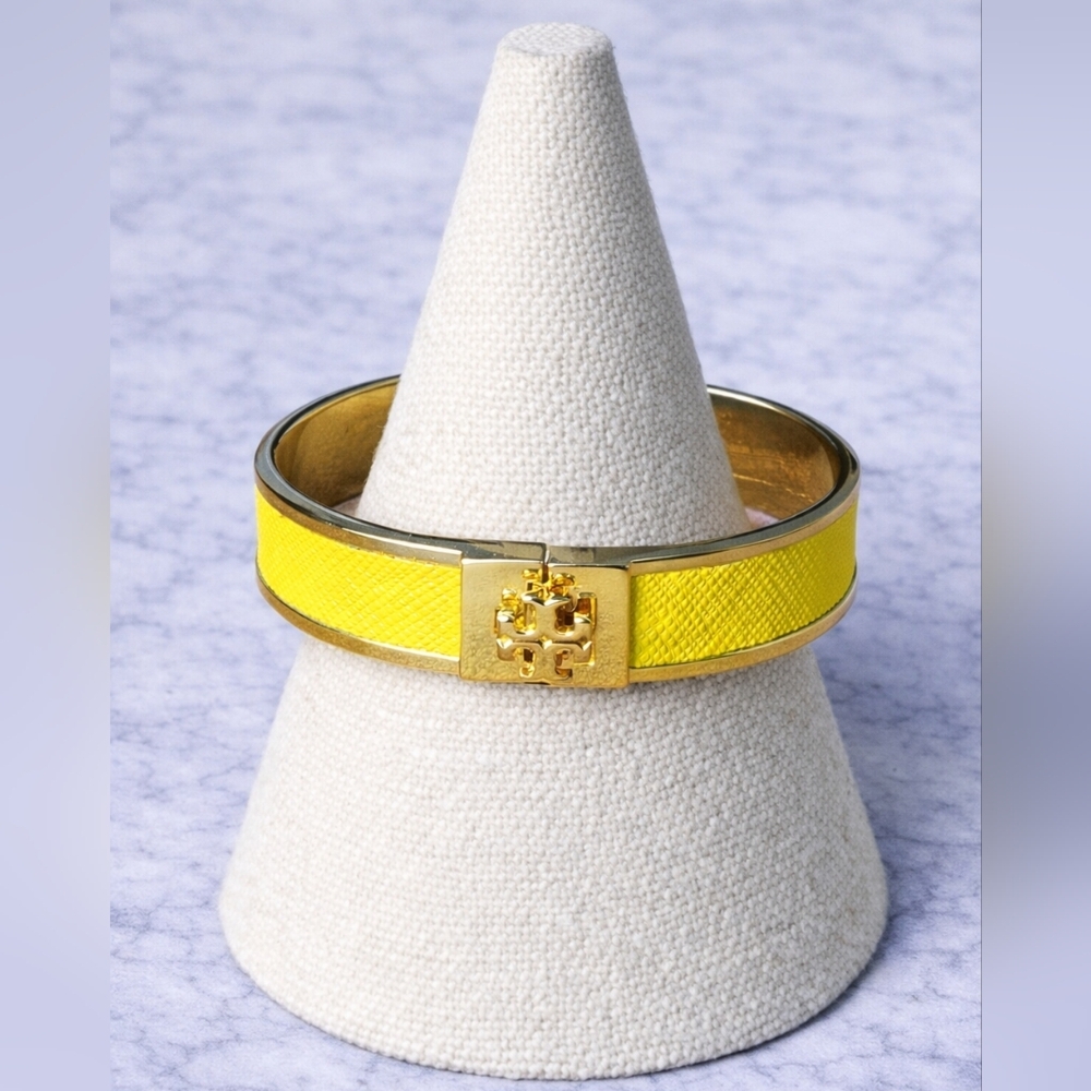✨️Tory Burch Leather Inlay Bracelet ~ Yellow✨️